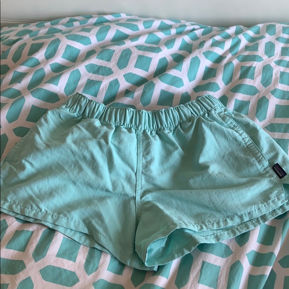Teal patagonia shorts. Make offers😊